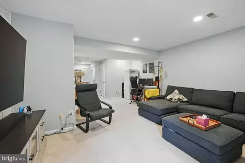 6383 Michael Robert Dr, Springfield, VA 22150 photo 23