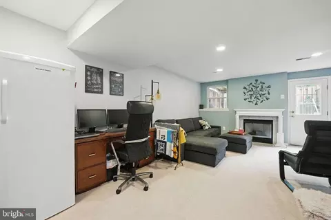 6383 Michael Robert Dr, Springfield, VA 22150 photo 21