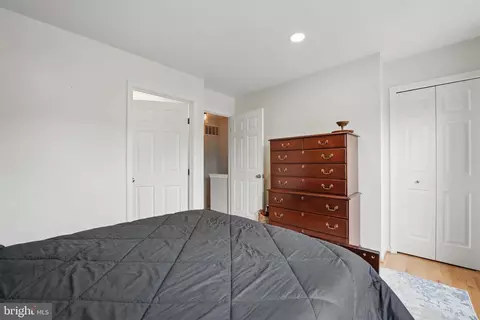 6383 Michael Robert Dr, Springfield, VA 22150 photo 16