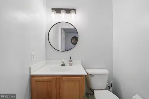 6383 Michael Robert Dr, Springfield, VA 22150 photo 24