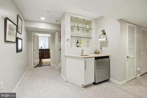 7112 Holyrood Dr, Mclean, VA 22101 photo 25