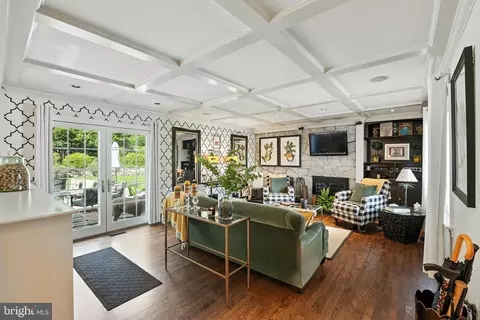 7112 Holyrood Dr, Mclean, VA 22101 photo 11
