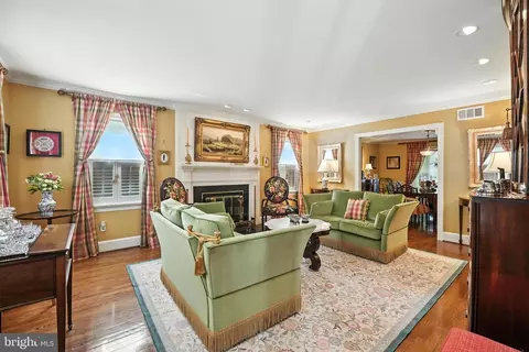 7112 Holyrood Dr, Mclean, VA 22101 photo 14