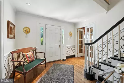 7112 Holyrood Dr, Mclean, VA 22101 photo 7
