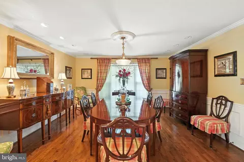 7112 Holyrood Dr, Mclean, VA 22101 photo 13