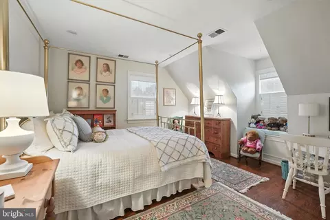 7112 Holyrood Dr, Mclean, VA 22101 photo 22