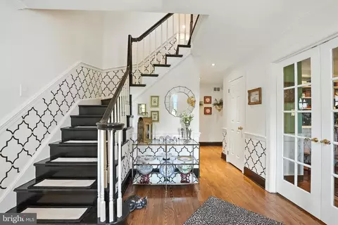 7112 Holyrood Dr, Mclean, VA 22101 photo 6