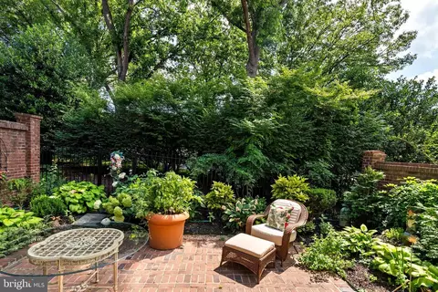 Exterior - 6602 Madison Mclean Dr, Mclean, VA 22101 photo 6 of 6