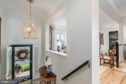 Entry Way - 6602 Madison Mclean Dr, Mclean, VA 22101 photo 3 of 8