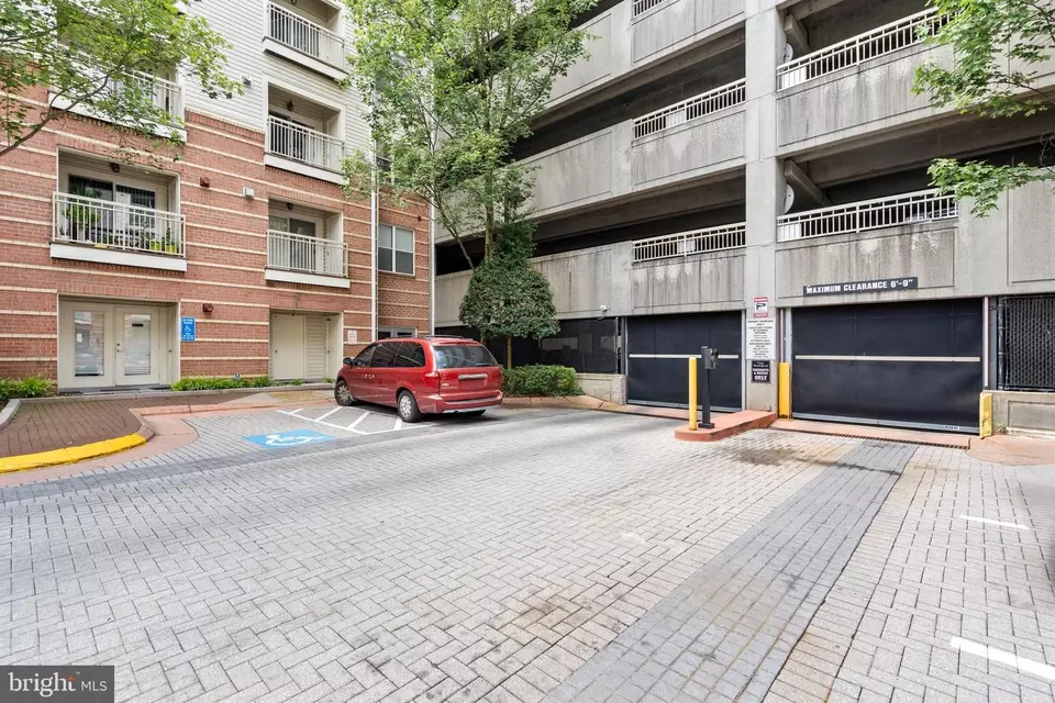 Exterior - 2791 Centerboro Dr #384, Vienna, VA 22181 photo 17 of 22