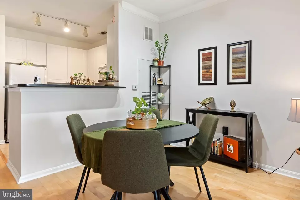 Dining - 2791 Centerboro Dr #384, Vienna, VA 22181 photo 1 of 1