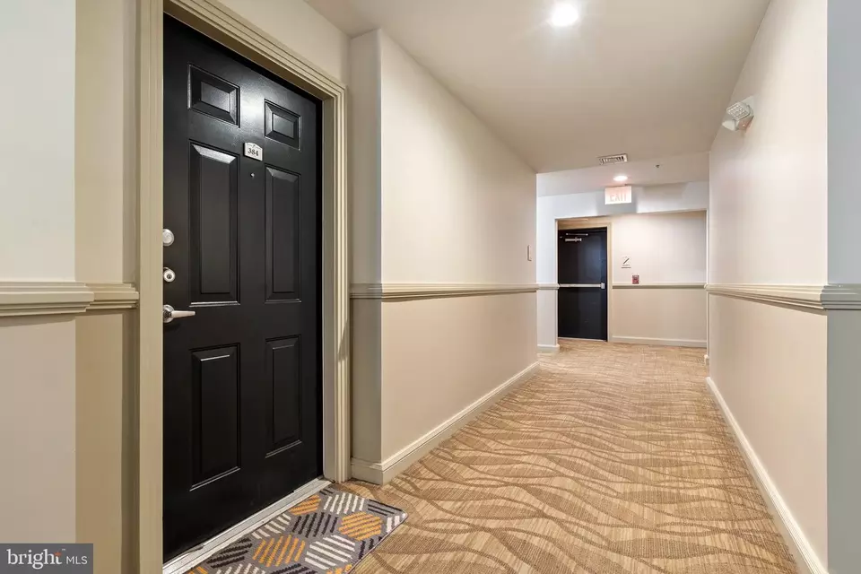 Entry Way - 2791 Centerboro Dr #384, Vienna, VA 22181 photo 2 of 8