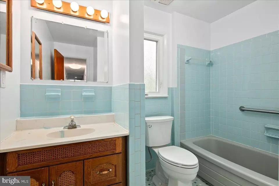 Bath - 9026 Mcnair Dr, Alexandria, VA 22309 photo 2 of 4
