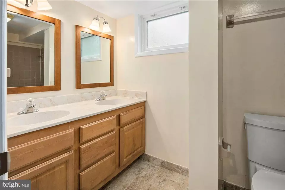 Bath - 9026 Mcnair Dr, Alexandria, VA 22309 photo 3 of 4