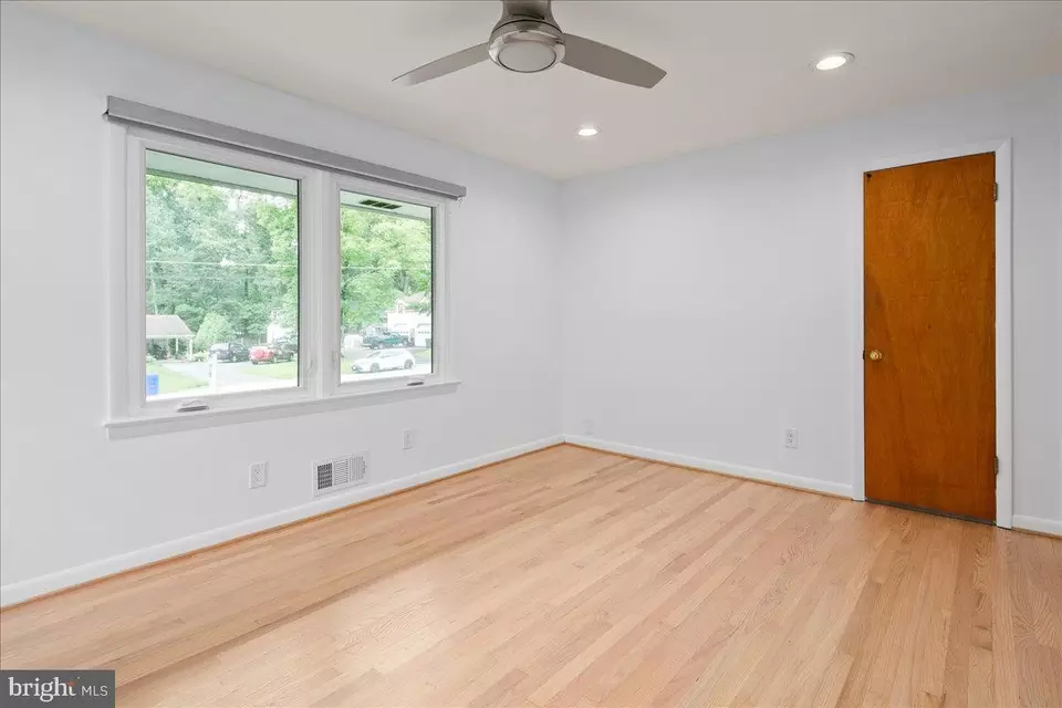 Bedroom - 9026 Mcnair Dr, Alexandria, VA 22309 photo 1 of 8