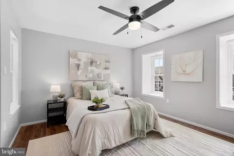 Bedroom - 7826 Harrowgate Cir #D, Springfield, VA 22152 photo 2 of 3