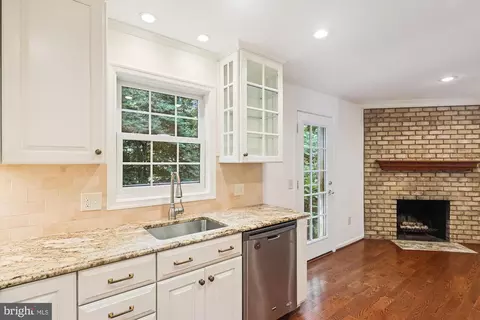 4622 Briar Patch Ct, Fairfax, VA 22032 photo 5