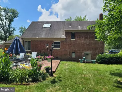 6910 Gilbert St, Springfield, VA 22150 photo 28
