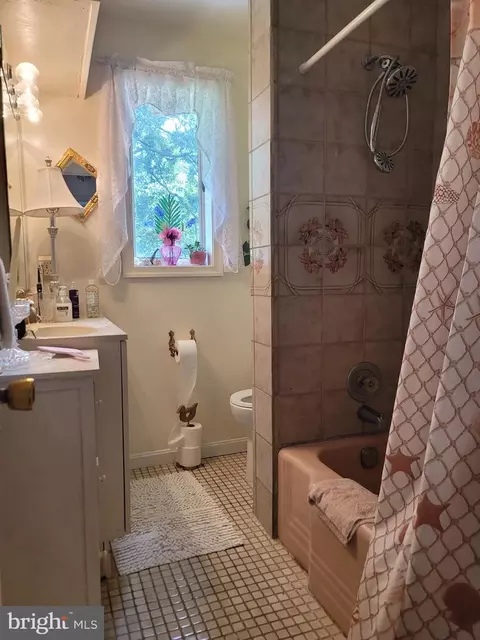 6910 Gilbert St, Springfield, VA 22150 photo 14