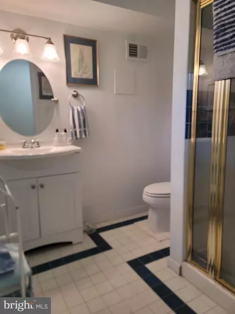 6910 Gilbert St, Springfield, VA 22150 photo 20