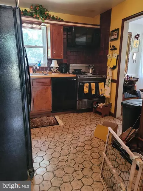 6910 Gilbert St, Springfield, VA 22150 photo 7