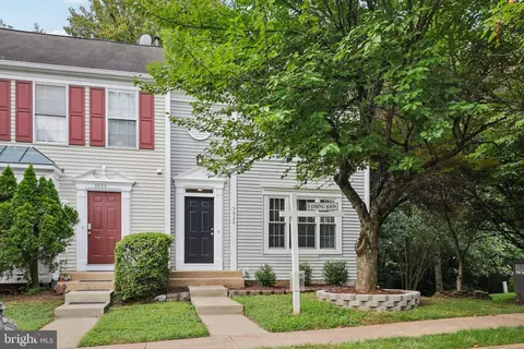 5920 Gunther Ct, Centreville, VA 20120