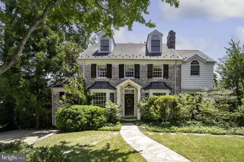 6103 Woodmont Rd, Alexandria, VA 22307