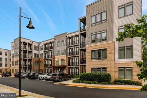 Exterior - 1675 Bandit Loop #103B, Reston, VA 20190 photo 3 of 6