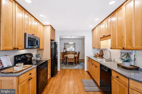 2613 E Meredith Dr, Vienna, VA 22181 photo 8