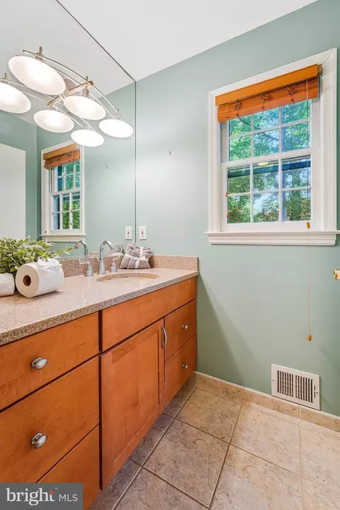 2613 E Meredith Dr, Vienna, VA 22181 photo 22