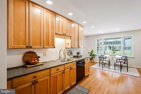2613 E Meredith Dr, Vienna, VA 22181 photo 7