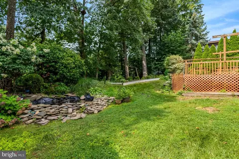 Exterior - 7615 Springfield Hills Dr, Springfield, VA 22153 photo 8 of 16