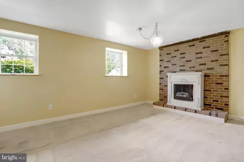 Living - 7615 Springfield Hills Dr, Springfield, VA 22153 photo 8 of 8