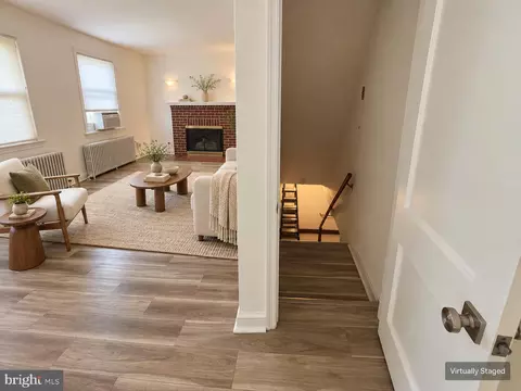 Entry Way - 650 Walker Rd, Great Falls, VA 22066 photo 1 of 2