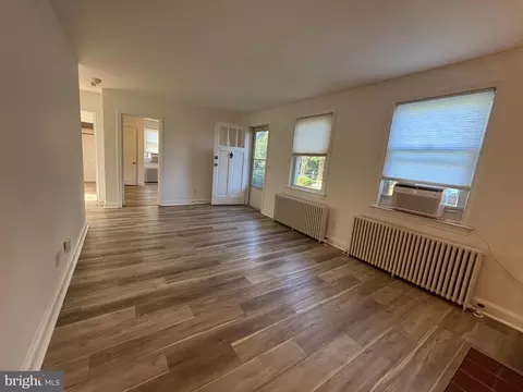 Living - 650 Walker Rd, Great Falls, VA 22066 photo 2 of 2