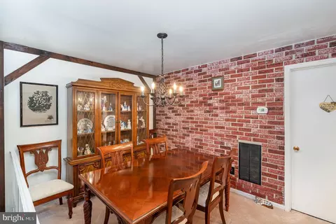 Dining - 9177 Broken Oak Pl, Burke, VA 22015 photo 2 of 2