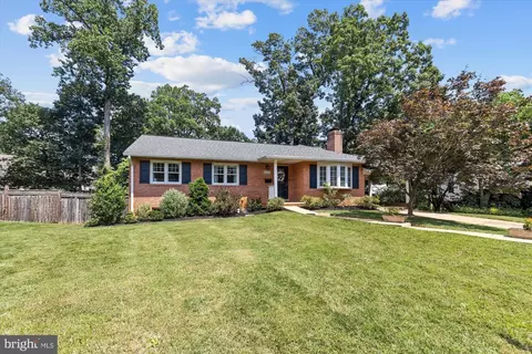 2533 Remington St, Falls Church, VA 22046