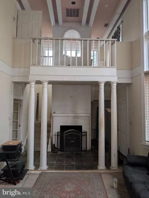 Entry Way - 1650 Kirby Rd, Mclean, VA 22101 photo 7 of 7