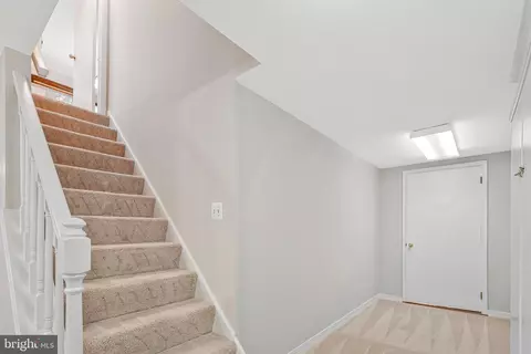 Entry Way - 2305 Acton Dr, Reston, VA 20191 photo 4 of 6