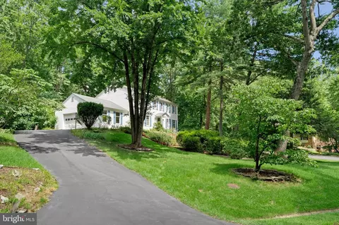 Exterior - 2305 Acton Dr, Reston, VA 20191 photo 13 of 14