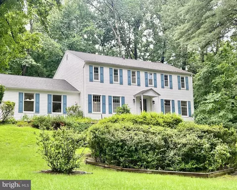 Exterior - 2305 Acton Dr, Reston, VA 20191 photo 10 of 14