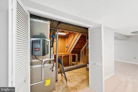 Entry Way - 2305 Acton Dr, Reston, VA 20191 photo 3 of 6