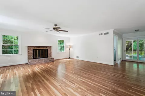 7621 Burford Dr, Mclean, VA 22102 photo 20