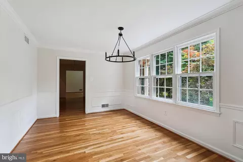 7621 Burford Dr, Mclean, VA 22102 photo 16