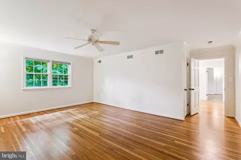 7621 Burford Dr, Mclean, VA 22102 photo 32