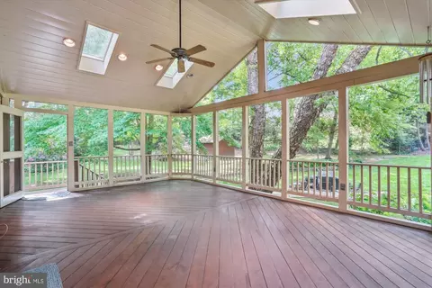 7621 Burford Dr, Mclean, VA 22102 photo 22