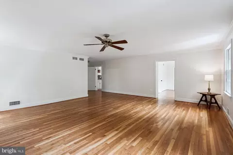 7621 Burford Dr, Mclean, VA 22102 photo 19
