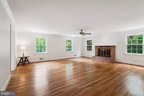 7621 Burford Dr, Mclean, VA 22102 photo 18