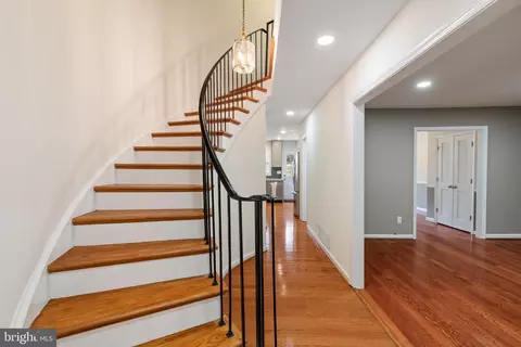 6026 Haverhill Ct, Springfield, VA 22152 photo 13