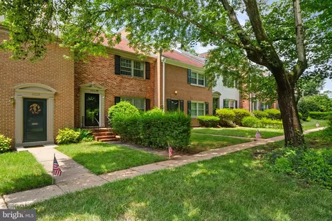 6026 Haverhill Ct, Springfield, VA 22152 photo 3